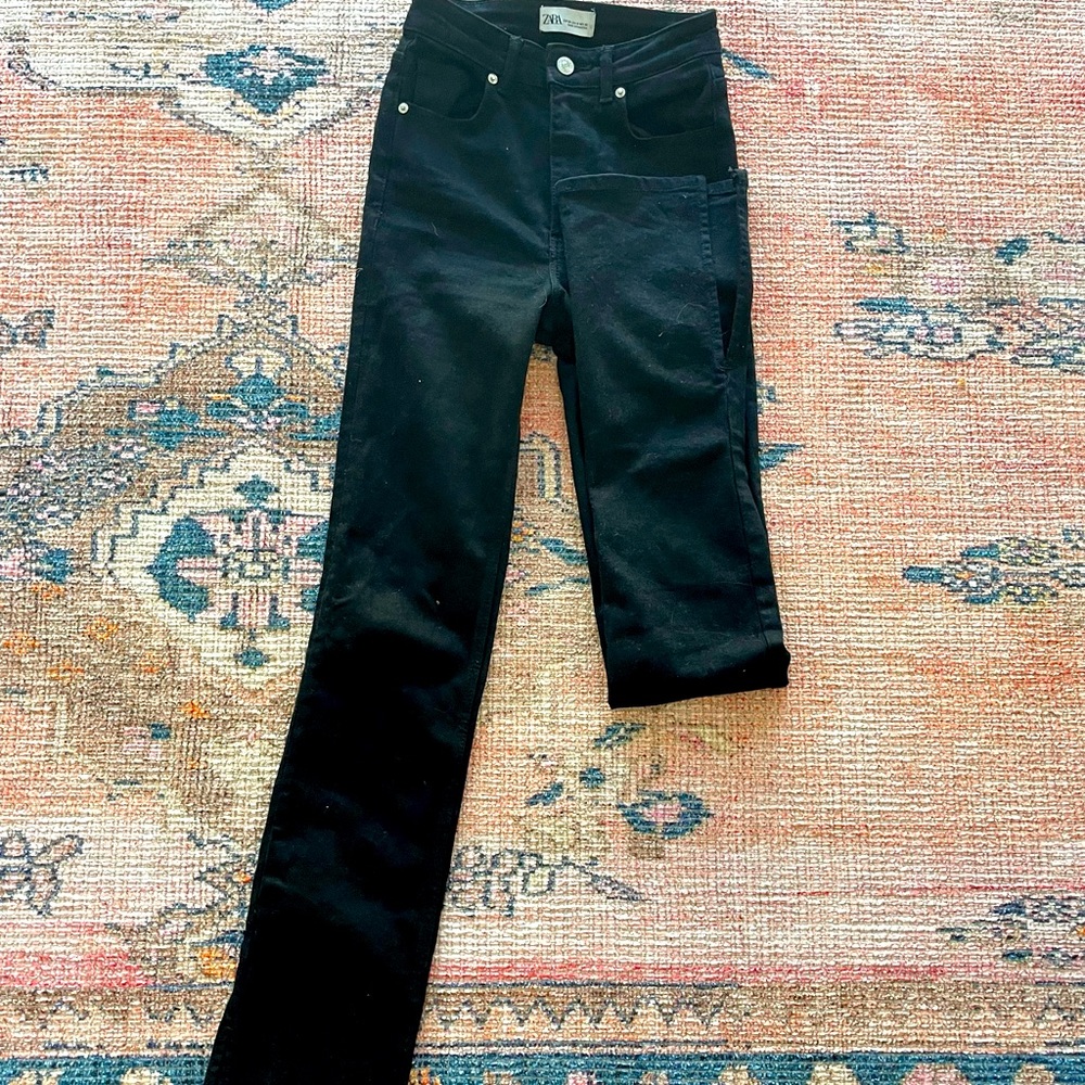 ZARA SKINNY SPLIT HEM FLARE HIGH-WAISTED BLACK JEANS SIZE 0